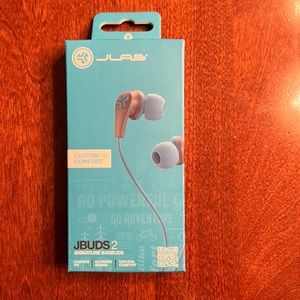 JBUDS2
SIGNATURE EARBUDS